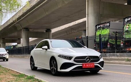 Mercedes-Benz A-Класс, 2023 год, 1 490 000 рублей, 3 фотография
