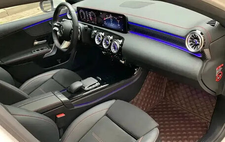 Mercedes-Benz A-Класс, 2023 год, 1 490 000 рублей, 14 фотография