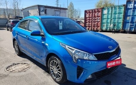 KIA Rio IV, 2021 год, 1 799 000 рублей, 3 фотография