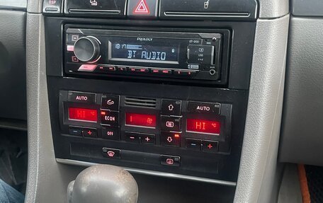 Audi A4, 2003 год, 400 000 рублей, 12 фотография