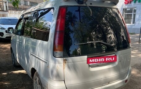 Toyota Town Ace III, 1997 год, 450 000 рублей, 3 фотография