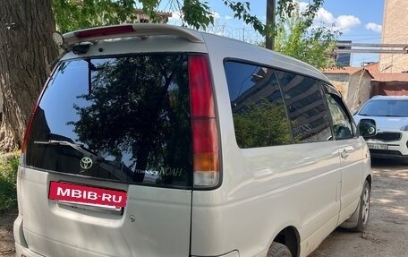 Toyota Town Ace III, 1997 год, 450 000 рублей, 2 фотография