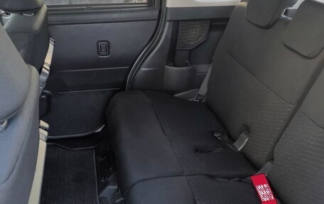 Toyota Roomy I, 2017 год, 879 000 рублей, 10 фотография