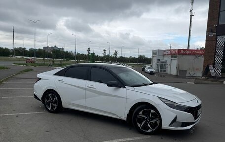 Hyundai Elantra, 2022 год, 2 500 000 рублей, 4 фотография