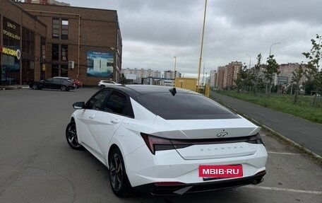 Hyundai Elantra, 2022 год, 2 500 000 рублей, 3 фотография