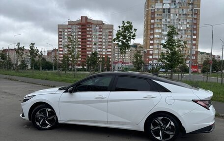 Hyundai Elantra, 2022 год, 2 500 000 рублей, 5 фотография