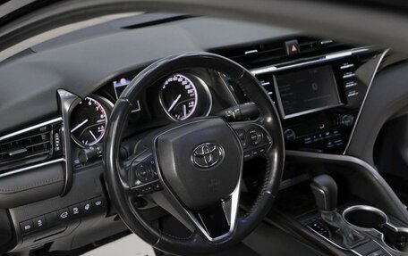 Toyota Camry, 2018 год, 2 145 000 рублей, 7 фотография