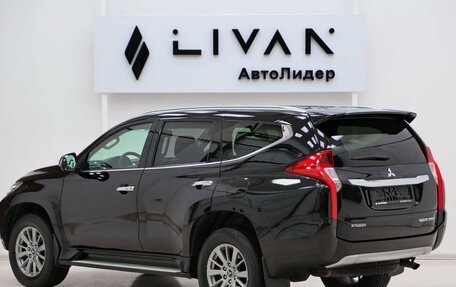Mitsubishi Pajero Sport III рестайлинг, 2018 год, 2 335 000 рублей, 2 фотография