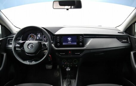 Skoda Rapid II, 2021 год, 1 550 000 рублей, 12 фотография