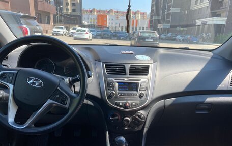 Hyundai Solaris II рестайлинг, 2014 год, 1 050 000 рублей, 5 фотография