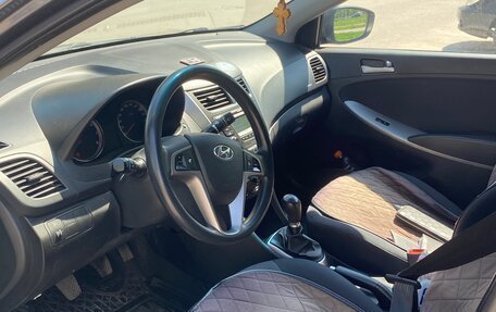 Hyundai Solaris II рестайлинг, 2014 год, 1 050 000 рублей, 7 фотография