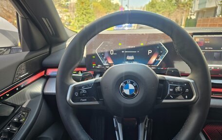 BMW 5 серия, 2025 год, 6 758 000 рублей, 12 фотография