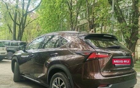 Lexus NX I, 2017 год, 2 500 000 рублей, 5 фотография