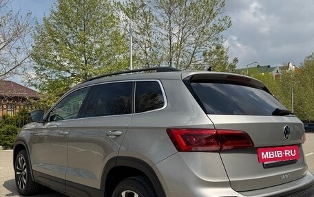 Volkswagen Taos, 2021 год, 2 400 000 рублей, 13 фотография