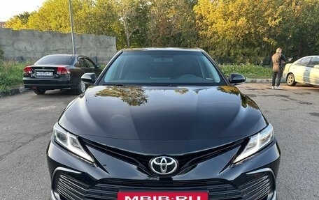 Toyota Camry, 2021 год, 2 220 000 рублей, 2 фотография