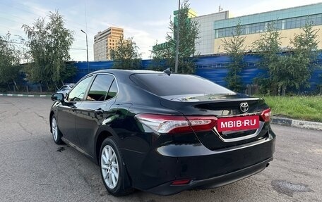 Toyota Camry, 2021 год, 2 220 000 рублей, 9 фотография