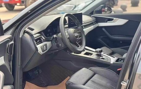 Audi A4, 2022 год, 2 350 000 рублей, 8 фотография