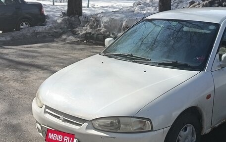 Mitsubishi Mirage VI рестайлинг, 2000 год, 210 000 рублей, 2 фотография