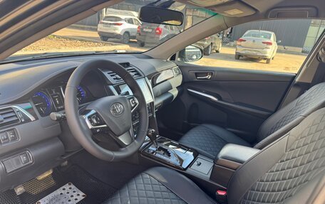 Toyota Camry, 2015 год, 1 870 000 рублей, 10 фотография