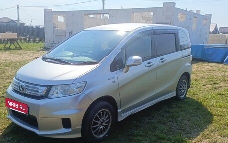 Honda Freed I, 2010 год, 1 200 000 рублей, 3 фотография