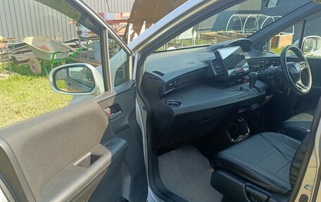 Honda Freed I, 2010 год, 1 200 000 рублей, 10 фотография