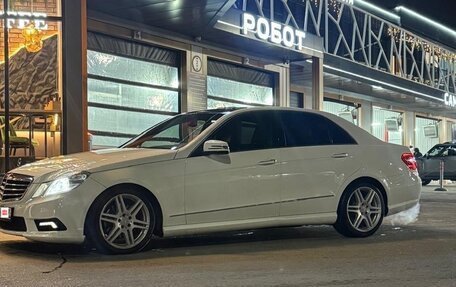 Mercedes-Benz E-Класс, 2010 год, 1 850 000 рублей, 2 фотография