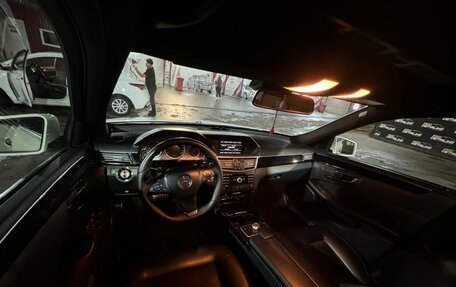 Mercedes-Benz E-Класс, 2010 год, 1 850 000 рублей, 4 фотография