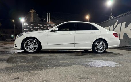 Mercedes-Benz E-Класс, 2010 год, 1 850 000 рублей, 10 фотография