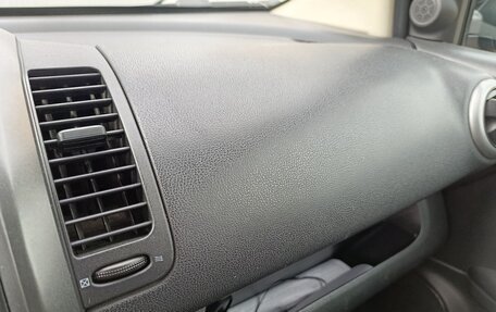 Nissan Note II рестайлинг, 2008 год, 670 000 рублей, 32 фотография