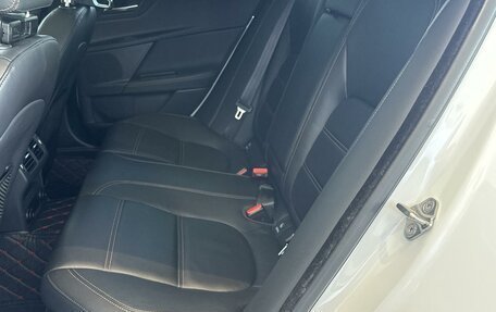 Jaguar XE I рестайлинг, 2019 год, 2 730 000 рублей, 7 фотография