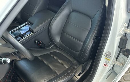 Jaguar XE I рестайлинг, 2019 год, 2 730 000 рублей, 10 фотография