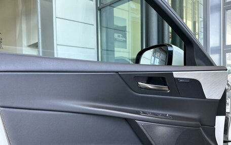 Jaguar XE I рестайлинг, 2019 год, 2 730 000 рублей, 21 фотография