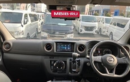 Nissan NV350 Caravan I, 2021 год, 3 200 000 рублей, 6 фотография