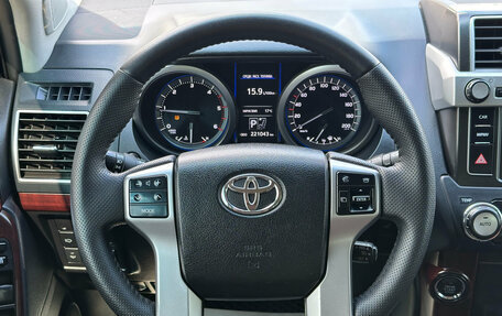 Toyota Land Cruiser Prado 150 рестайлинг 2, 2014 год, 3 550 000 рублей, 10 фотография