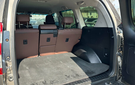 Toyota Land Cruiser Prado 150 рестайлинг 2, 2014 год, 3 550 000 рублей, 18 фотография