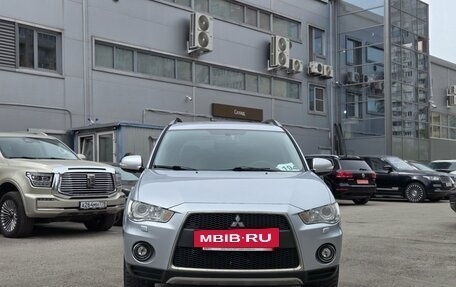 Mitsubishi Outlander III рестайлинг 3, 2011 год, 1 239 000 рублей, 2 фотография