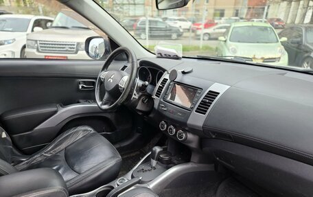 Mitsubishi Outlander III рестайлинг 3, 2011 год, 1 239 000 рублей, 9 фотография