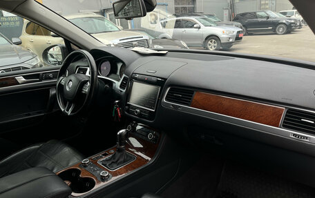 Volkswagen Touareg III, 2013 год, 2 149 000 рублей, 8 фотография
