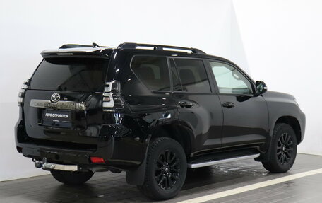 Toyota Land Cruiser Prado 150 рестайлинг 2, 2021 год, 6 799 000 рублей, 3 фотография