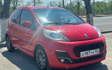 Peugeot 107 I рестайлинг, 2013 год, 750 000 рублей, 1 фотография