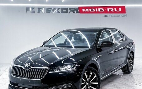 Skoda Superb III рестайлинг, 2025 год, 3 255 000 рублей, 1 фотография
