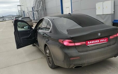 BMW 5 серия, 2020 год, 3 360 000 рублей, 2 фотография