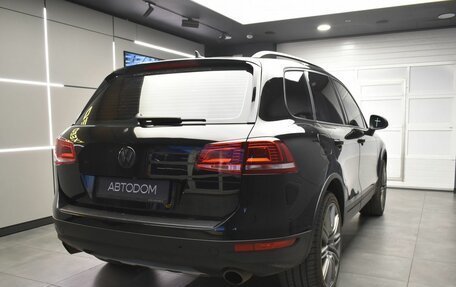 Volkswagen Touareg III, 2011 год, 1 830 000 рублей, 4 фотография