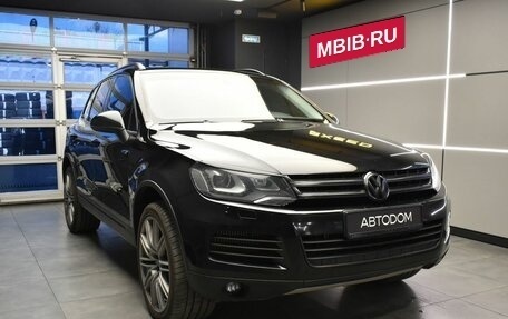 Volkswagen Touareg III, 2011 год, 1 830 000 рублей, 3 фотография