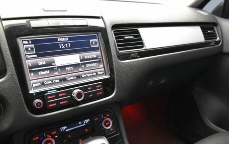 Volkswagen Touareg III, 2011 год, 1 830 000 рублей, 11 фотография