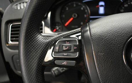 Volkswagen Touareg III, 2011 год, 1 830 000 рублей, 20 фотография