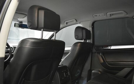 Volkswagen Touareg III, 2011 год, 1 830 000 рублей, 29 фотография