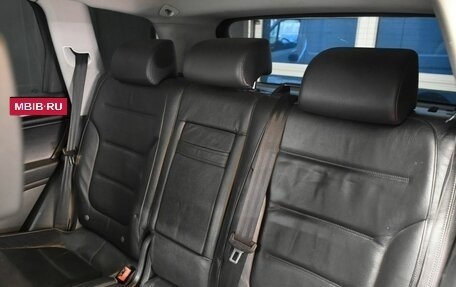 Volkswagen Touareg III, 2011 год, 1 830 000 рублей, 27 фотография