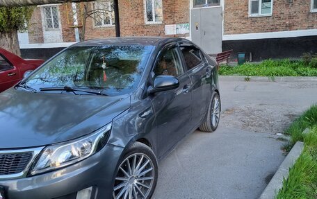 KIA Rio III рестайлинг, 2014 год, 800 000 рублей, 3 фотография