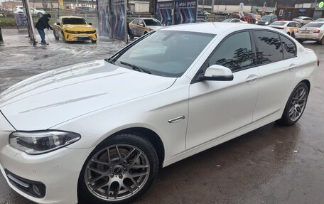 BMW 5 серия, 2016 год, 2 000 000 рублей, 2 фотография